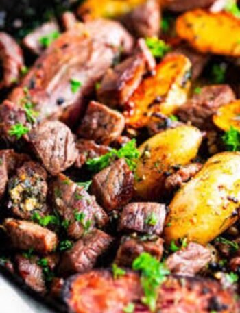 Garlic-butter-steak-and-potatoes-skillet